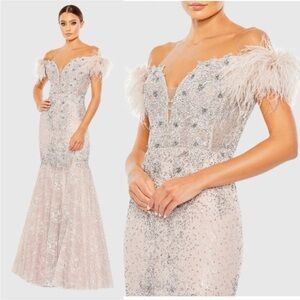 Mac Duggal FEATHERED CRYSTAL EMBELLISHED SLEEVELESS GOWN size 4 New $1,198